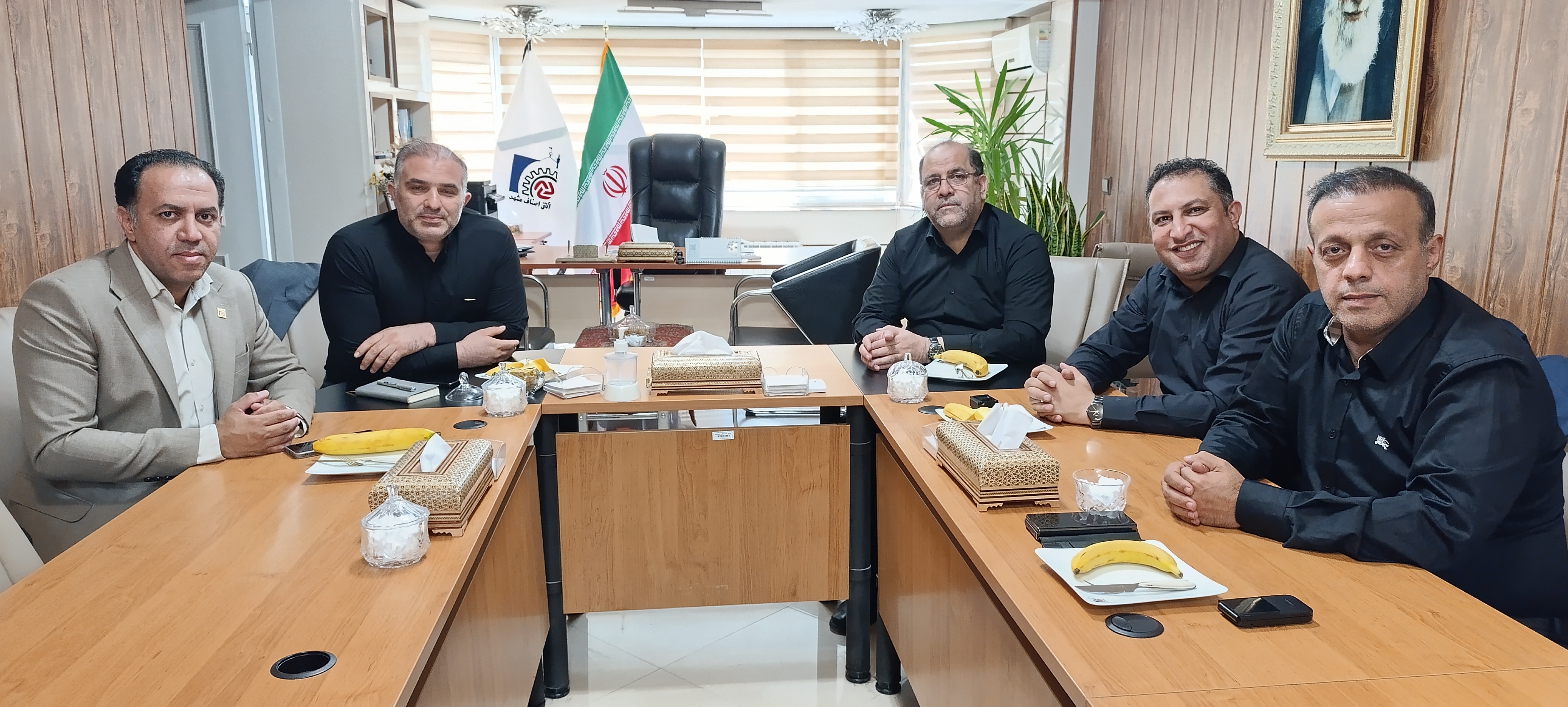 اعتبارنامه دبیر و خزانه‌دار اتاق اصناف مشهد صادر شد.(آخرین تغییرات هیآت رئیسه اتاق اصناف مشهد)