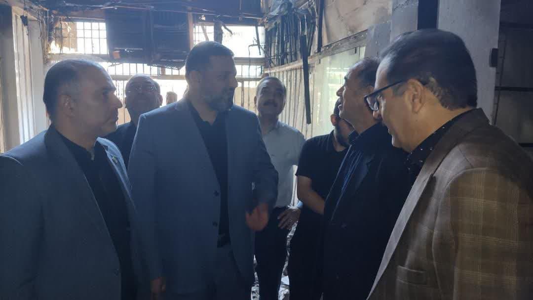 بازدید رئیس اتاق اصناف مشهد و نماینده مجلس از پاساژ حادثه‌دیده قائم